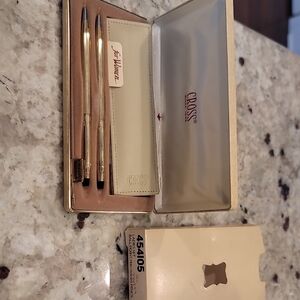 Women's Gold Pen Set